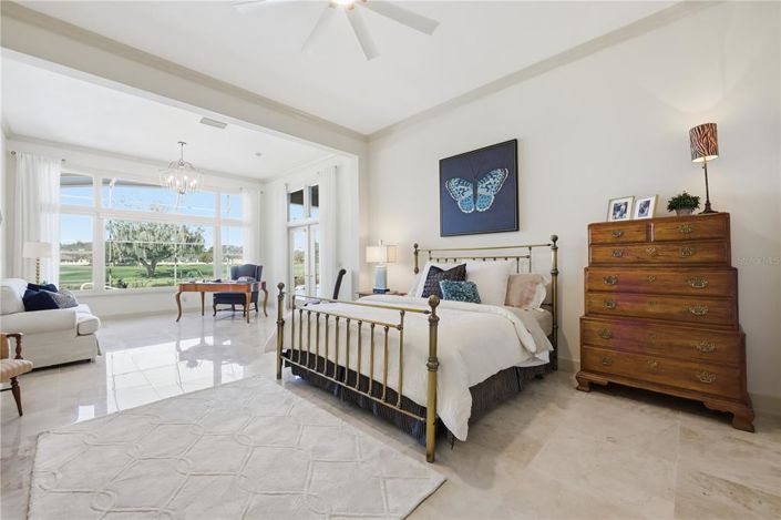 Image No.35-4 Bed House for sale