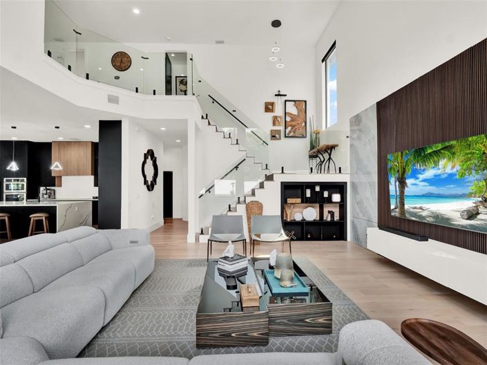 Image No.15-5 Bed House for sale