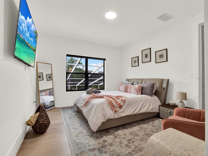 Image No.34-5 Bed House for sale