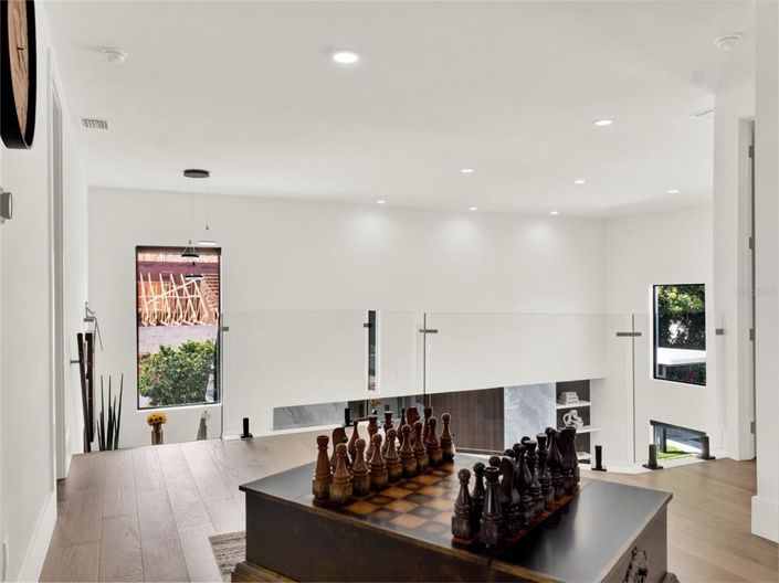 Image No.39-5 Bed House for sale