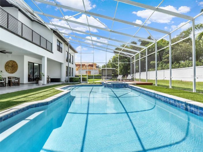 Image No.44-5 Bed House for sale