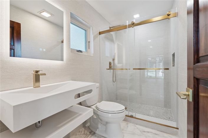 Image No.13-4 Bed House for sale