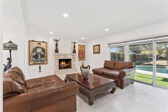 Image No.19-4 Bed House for sale