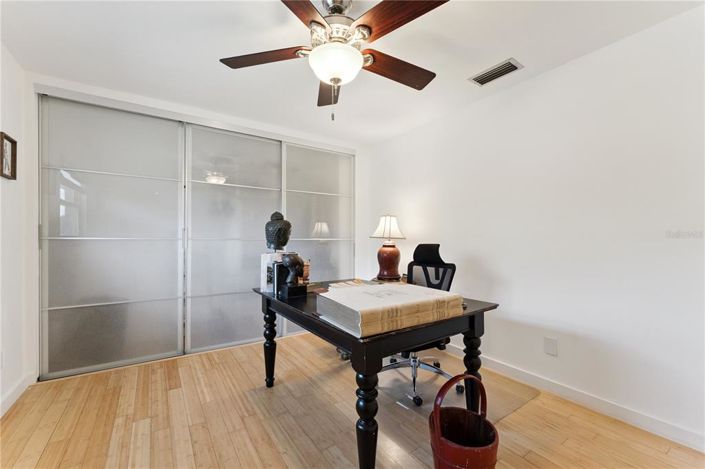 Image No.28-4 Bed House for sale