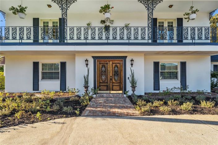 Image No.3-4 Bed House for sale