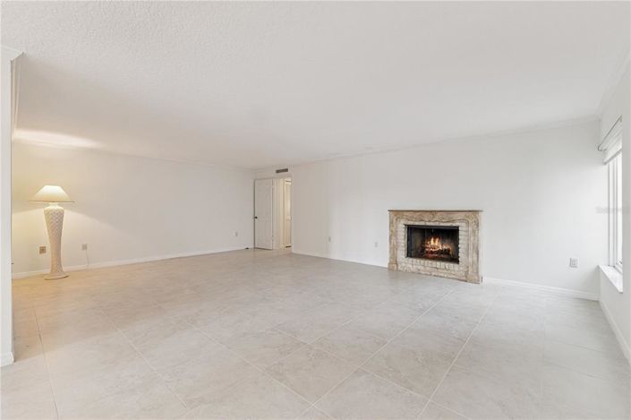 Image No.11-3 Bed Apartment for sale