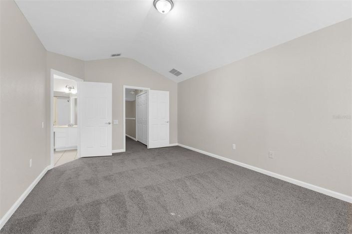 Image No.17-3 Bed Townhouse for sale