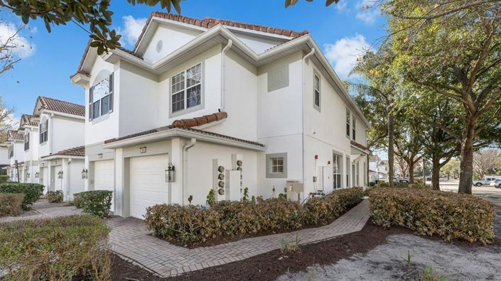 Image No.2-3 Bed Townhouse for sale