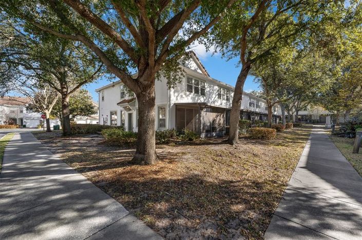 Image No.30-3 Bed Townhouse for sale