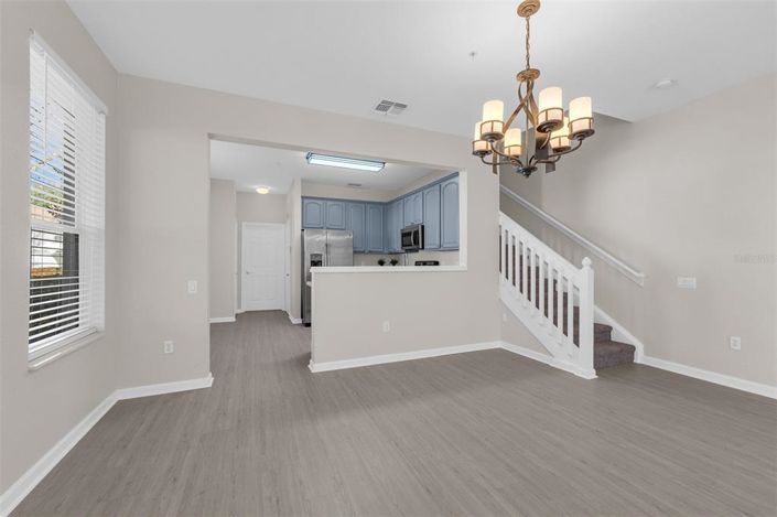 Image No.8-3 Bed Townhouse for sale