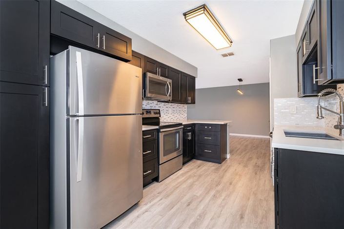 Image No.10-3 Bed Apartment for sale