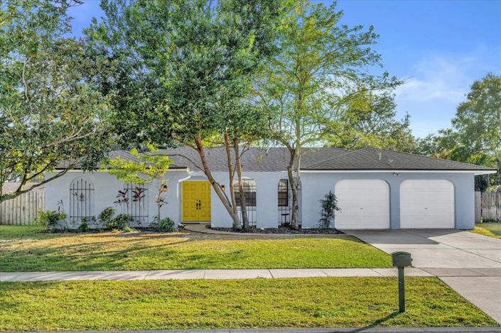 Image No.2-4 Bed House for sale