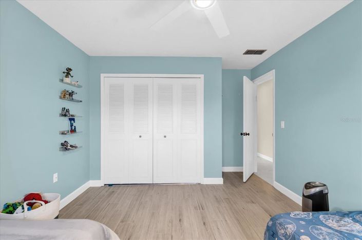 Image No.20-4 Bed House for sale