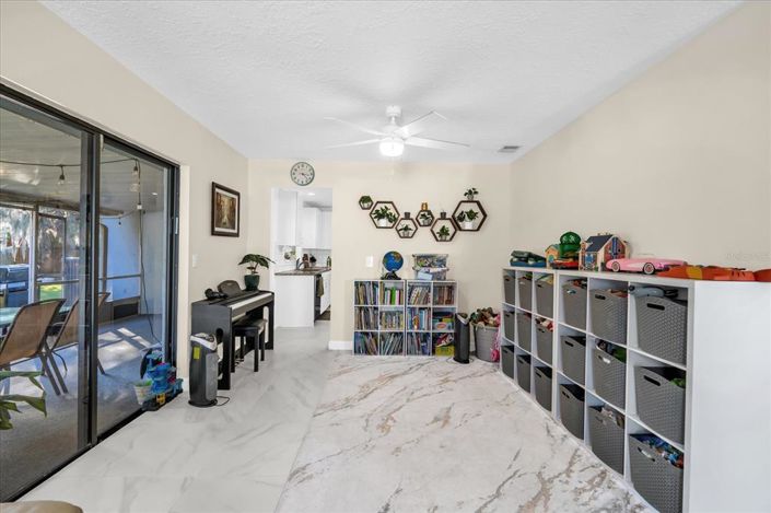 Image No.26-4 Bed House for sale