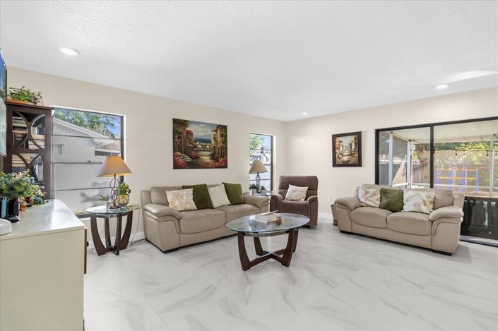 Image No.5-4 Bed House for sale