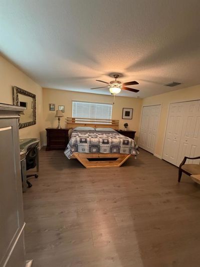 Image No.20-5 Bed House for sale