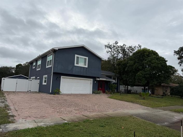 Image No.3-5 Bed House for sale