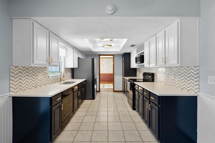 Image No.13-4 Bed House for sale