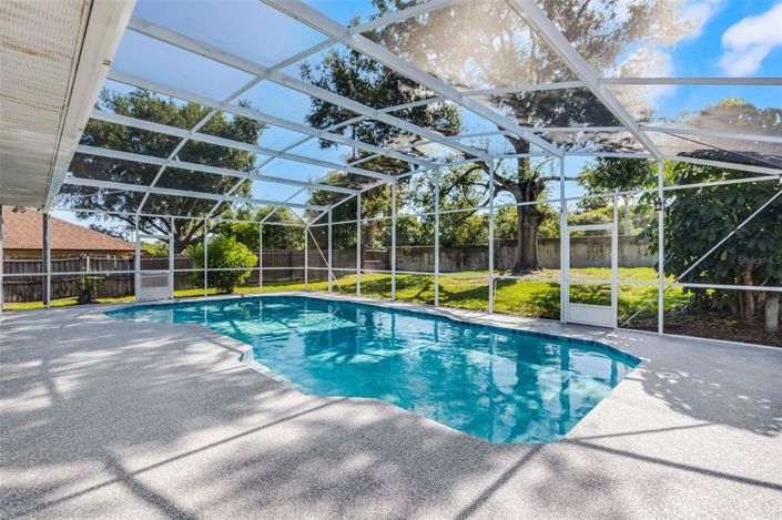 Image No.30-4 Bed House for sale