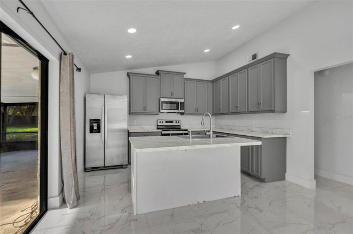 Image No.13-3 Bed House for sale