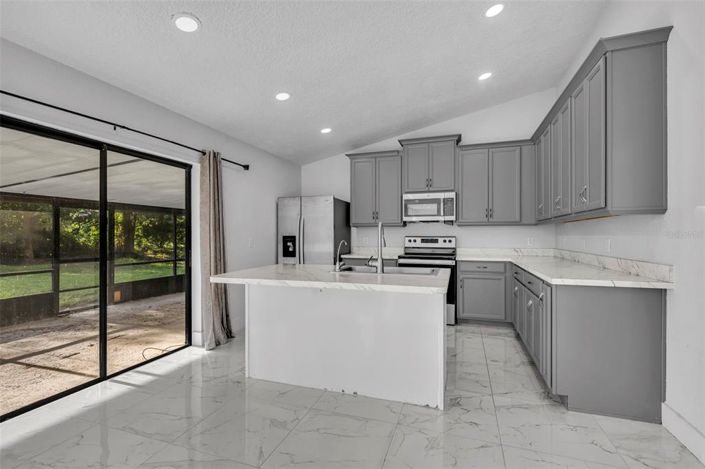 Image No.14-3 Bed House for sale