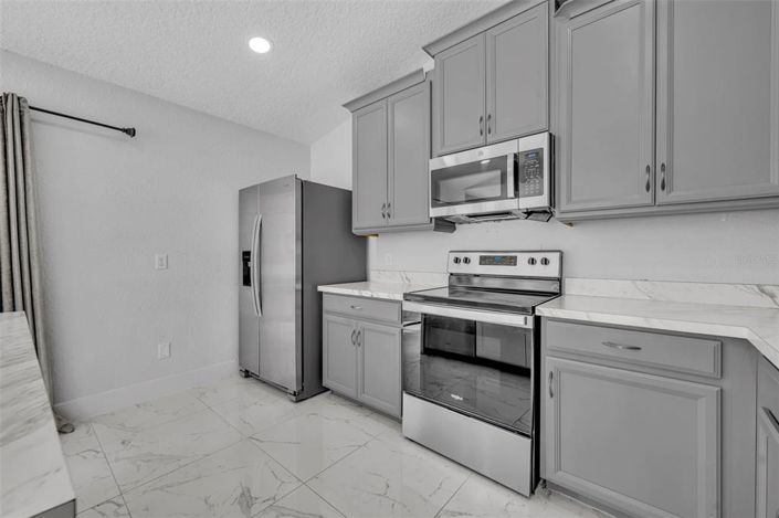 Image No.17-3 Bed House for sale