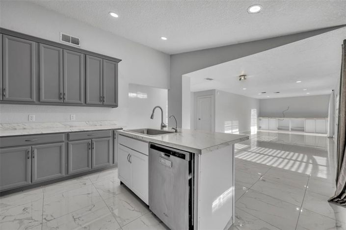 Image No.19-3 Bed House for sale