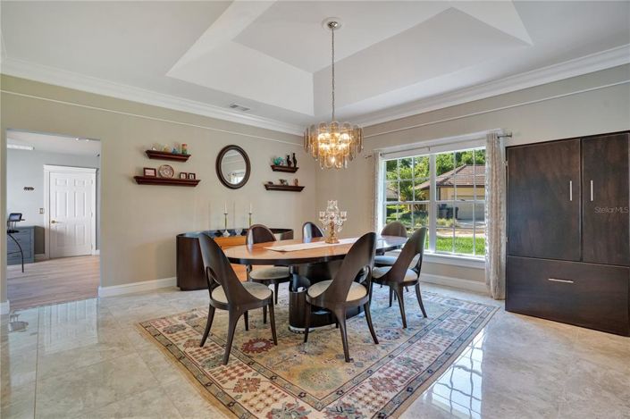 Image No.11-3 Bed House for sale