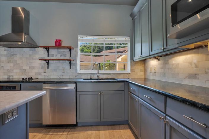 Image No.26-3 Bed House for sale