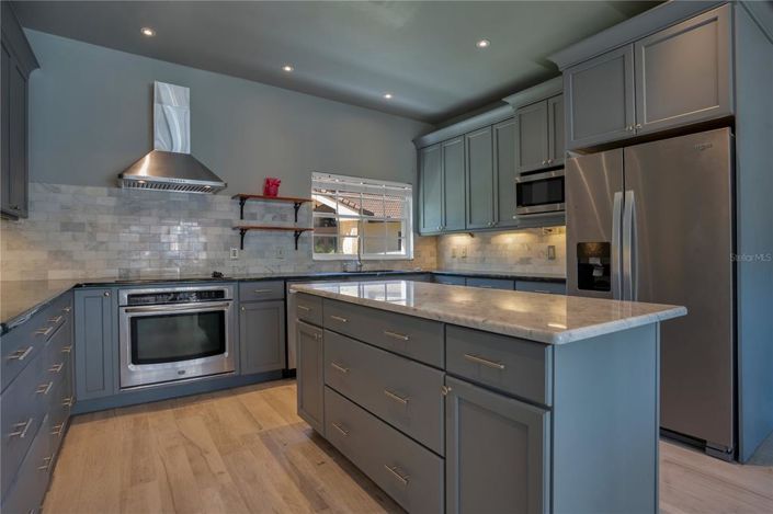 Image No.27-3 Bed House for sale