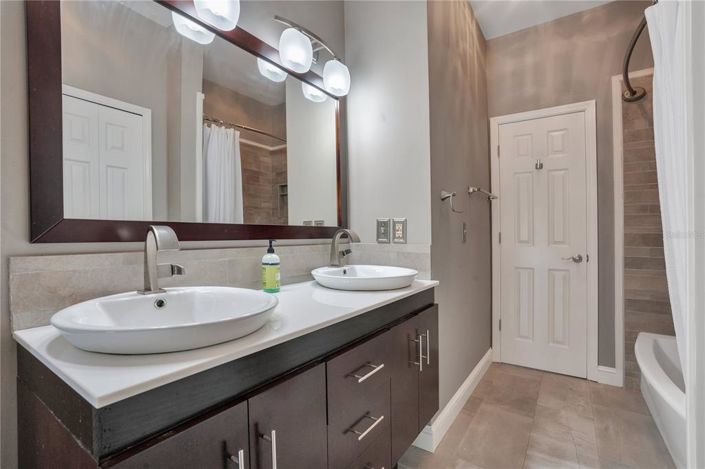 Image No.42-3 Bed House for sale