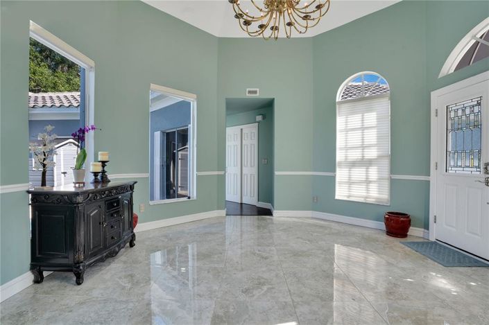 Image No.9-3 Bed House for sale