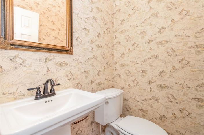 Image No.15-4 Bed House for sale