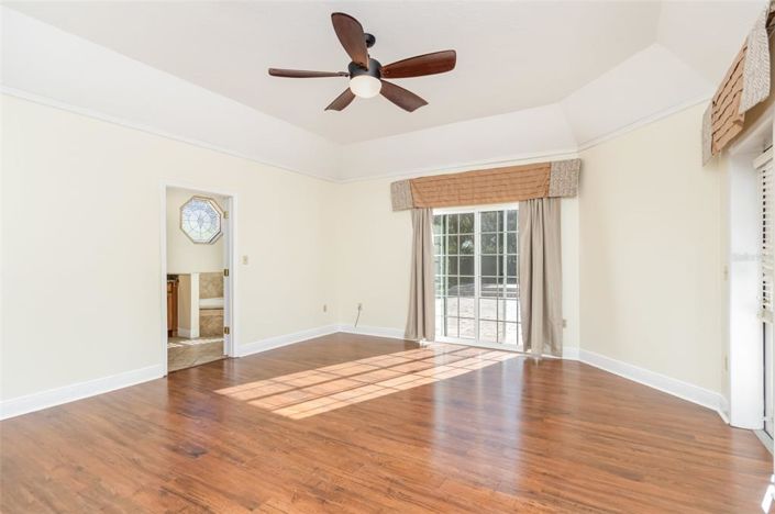 Image No.16-4 Bed House for sale