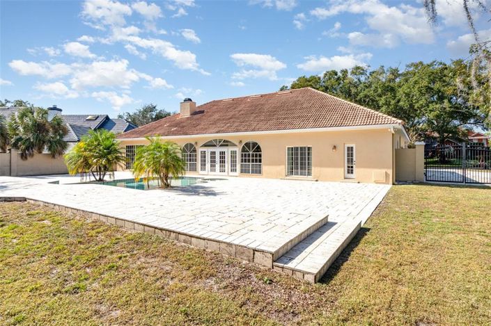 Image No.37-4 Bed House for sale