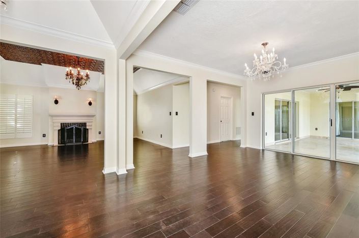 Image No.7-3 Bed House for sale