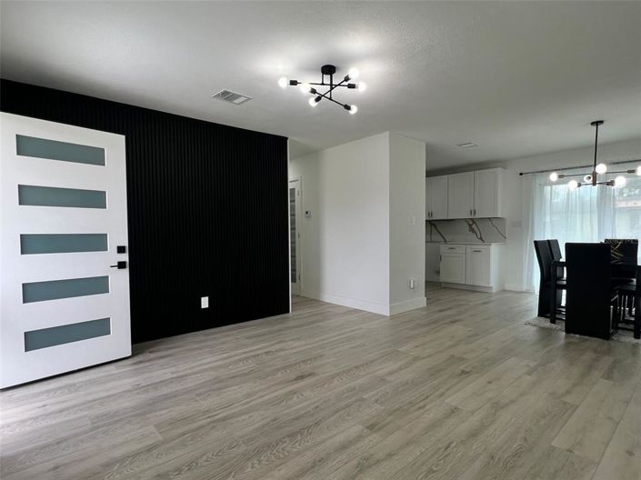 Image No.2-3 Bed House for sale