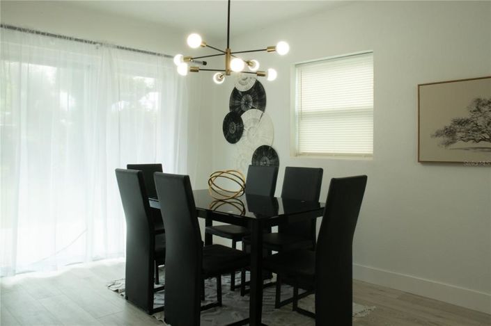 Image No.6-3 Bed House for sale