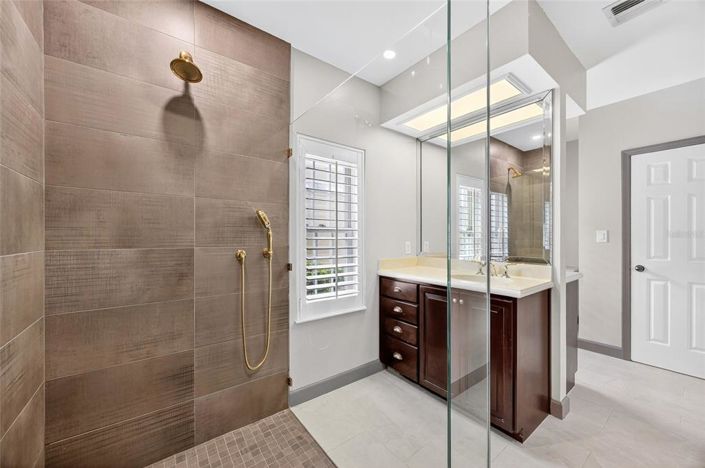 Image No.26-3 Bed Apartment for sale