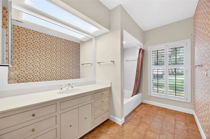 Image No.32-3 Bed Apartment for sale