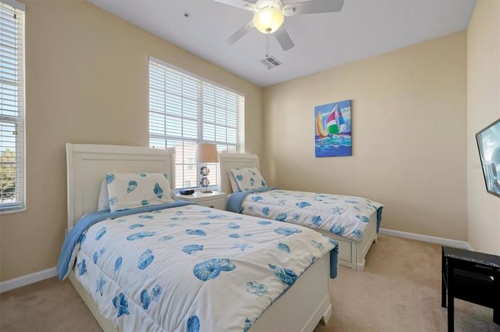 Image No.26-3 Bed Townhouse for sale