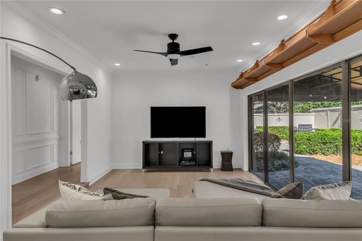 Image No.11-3 Bed House for sale