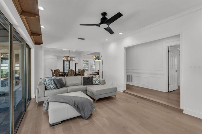 Image No.15-3 Bed House for sale