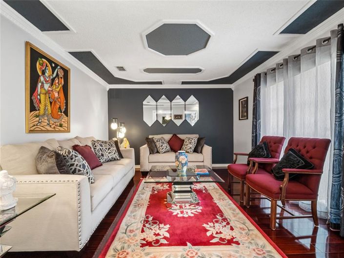 Image No.27-4 Bed House for sale