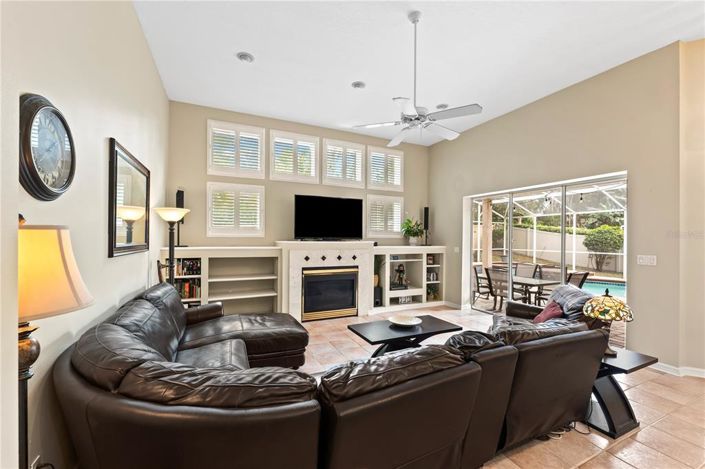 Image No.18-4 Bed House for sale