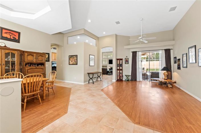 Image No.5-4 Bed House for sale