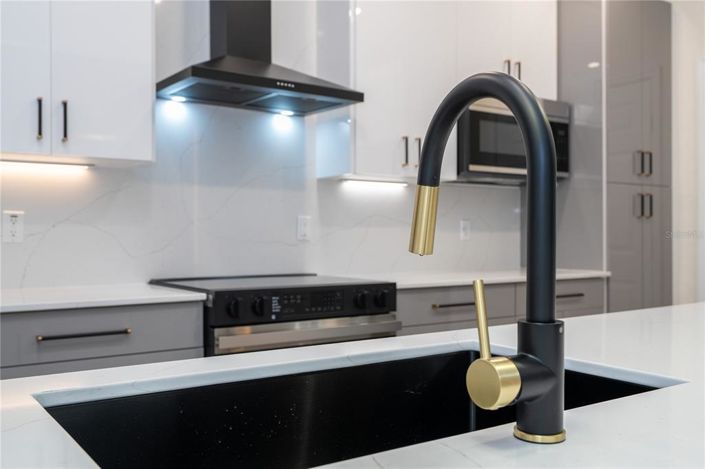 Image No.11-2 Bed Townhouse for sale