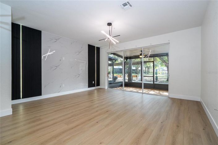 Image No.16-2 Bed Townhouse for sale