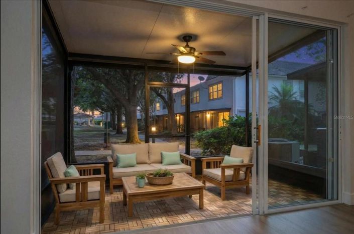 Image No.19-2 Bed Townhouse for sale