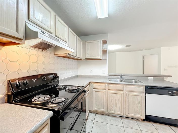 Image No.23-2 Bed Apartment for sale